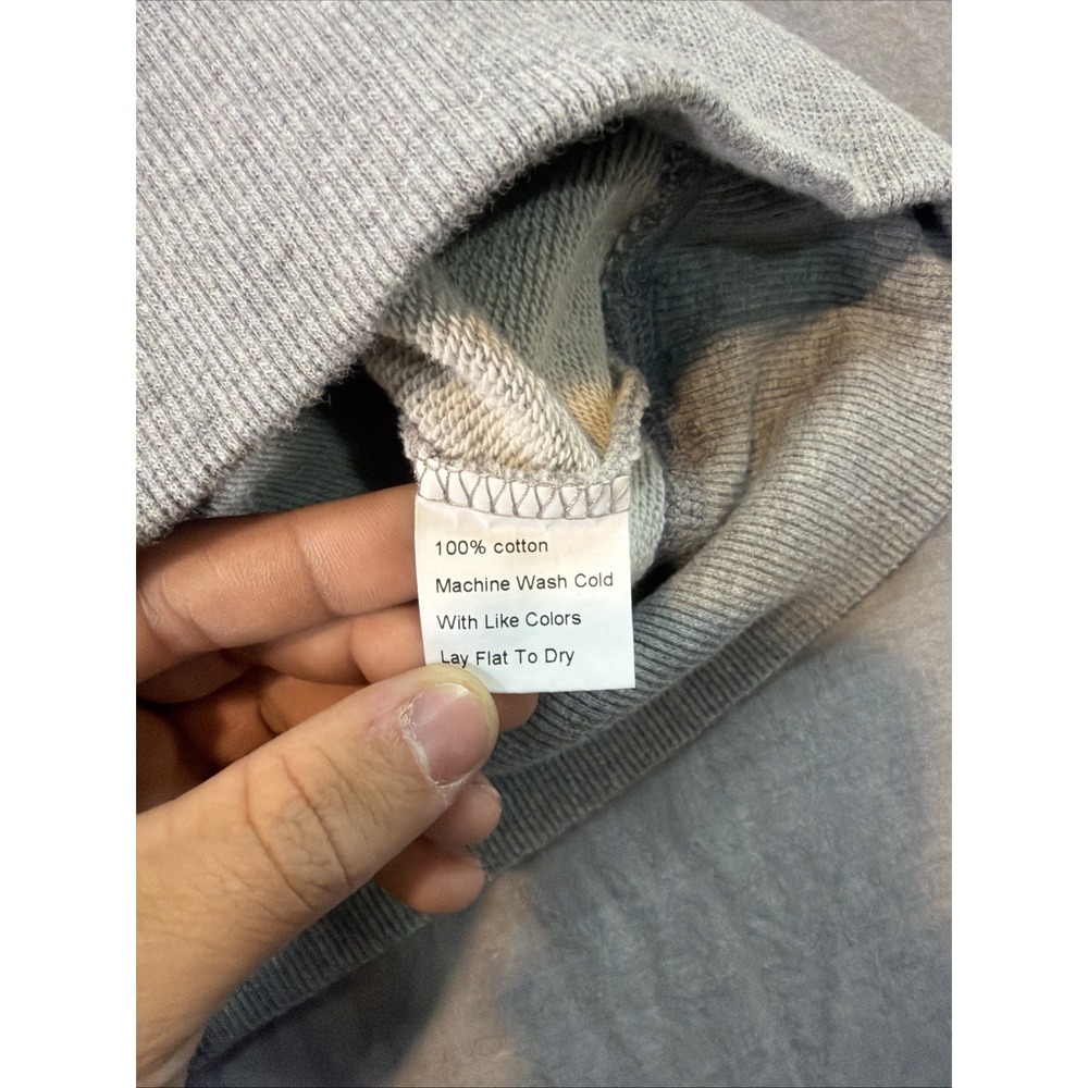Harding-Lane Sweatshirt Mens Medium Gray Needlepoint Car Christmas Tree Holiday - Picture 6 of 9